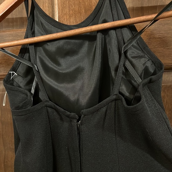 Susan Roselli by VIJACK Black and White evening gown. - Picture 5 of 5